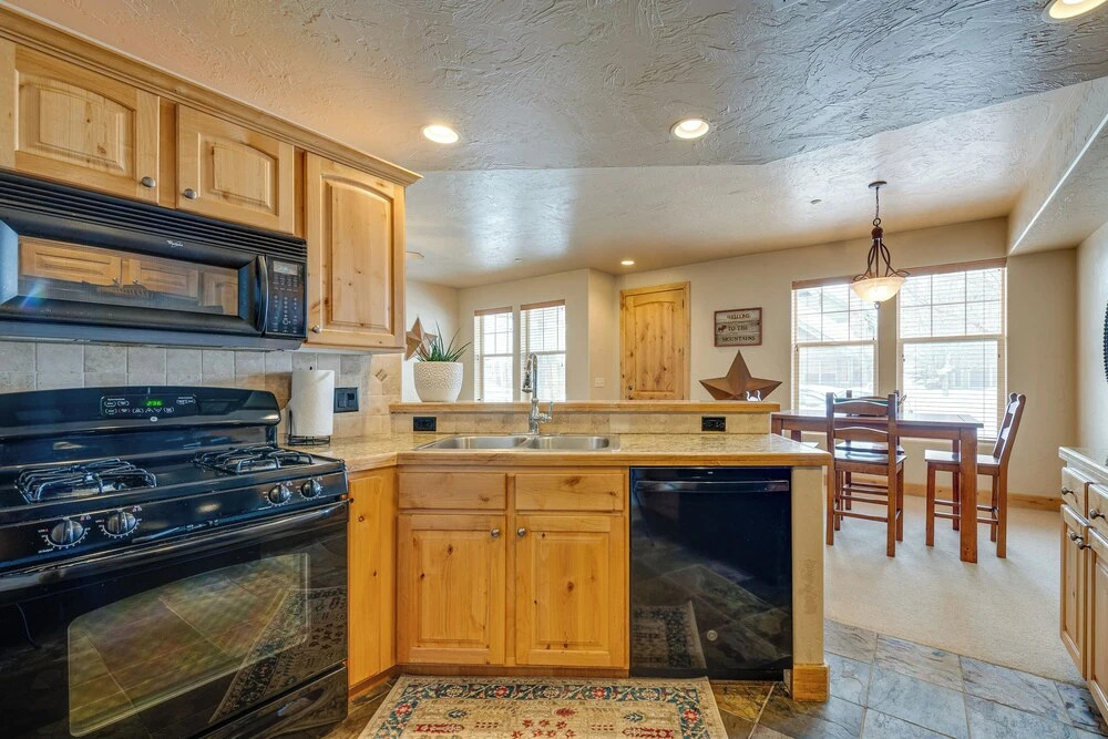 Cozy Park City Townhome By Dining, Shops & More