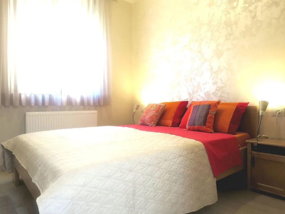 Mimoza B&B Old Town Apartments