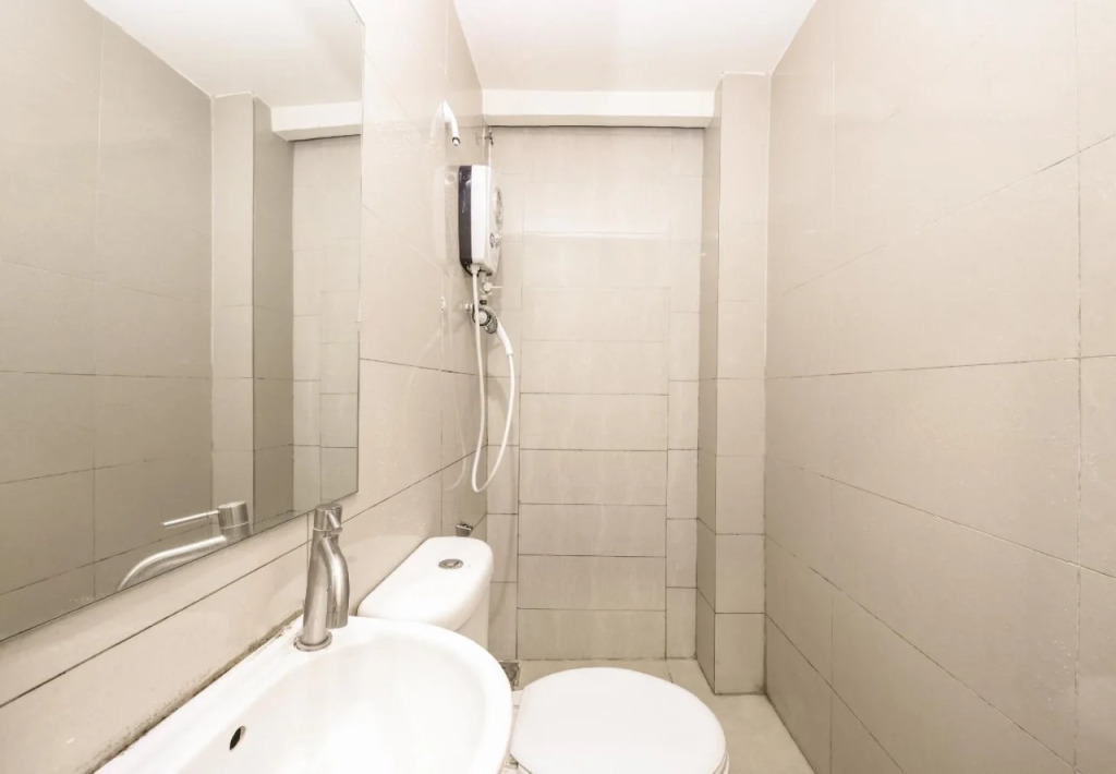OYO 324 Johnshun Hotel