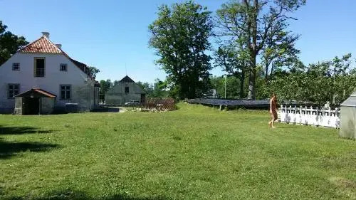 Pidula Manor