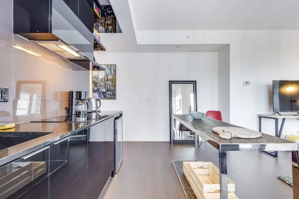 Beautifully Designed 2BR Suite Financial District