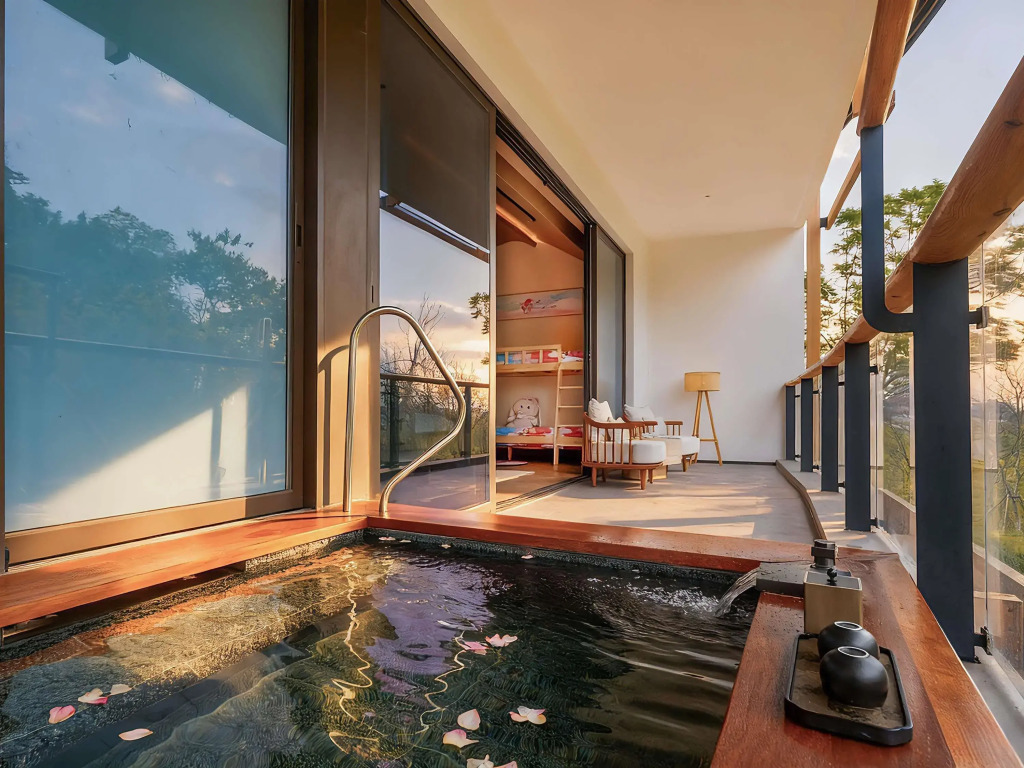 Chengdu Expo Waterfall Hotel - MGallery Collection