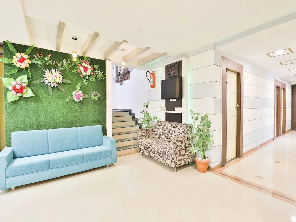 OYO 3299 Hotel Vrundavan