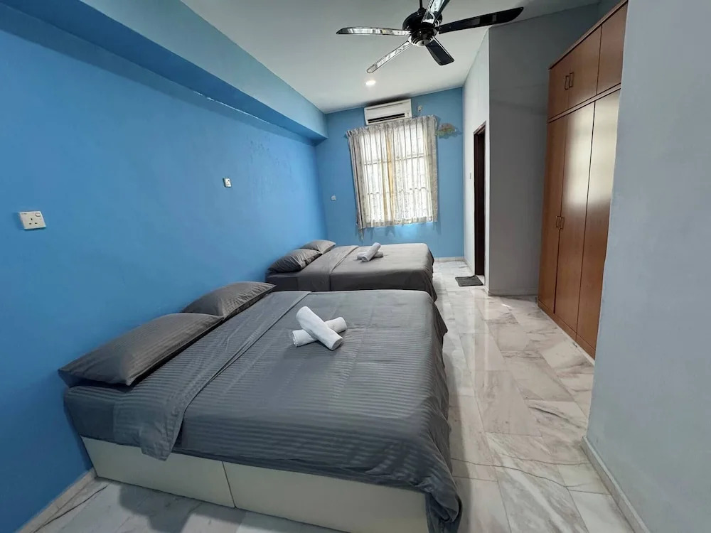 Cozy Johor Bahru Home With Family Room and Unblock Balcony View