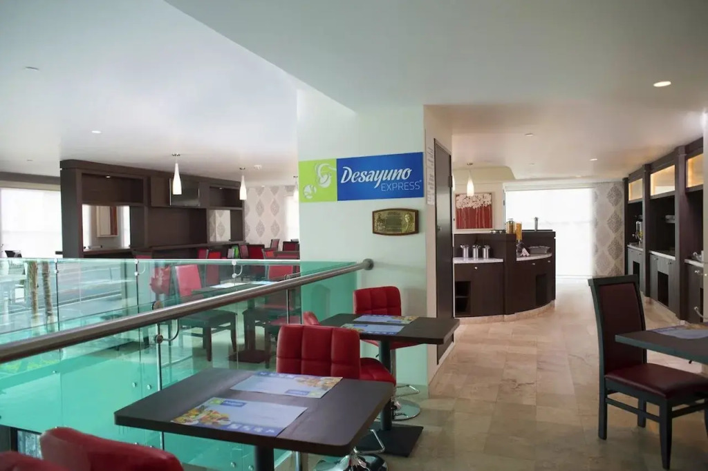 Holiday Inn Express & Suites Queretaro by IHG