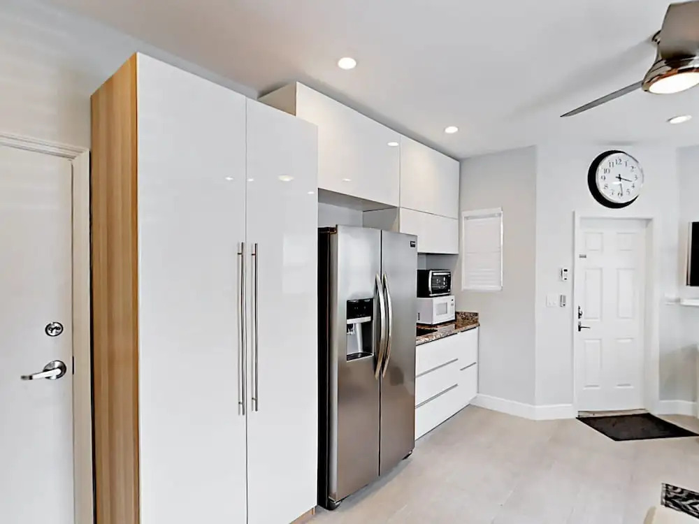 Limescape  - One Block From Boardwalk! 1 Bedroom Cabin