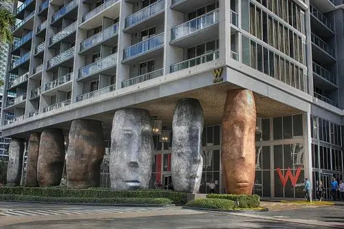 Luxury 5-star Condo @39th floor in Icon Brickell 2b/2b