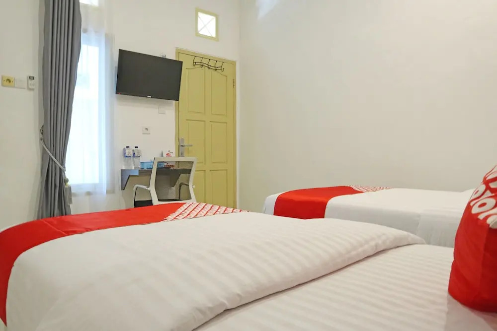 Sachila Residence Syariah  by OYO Rooms