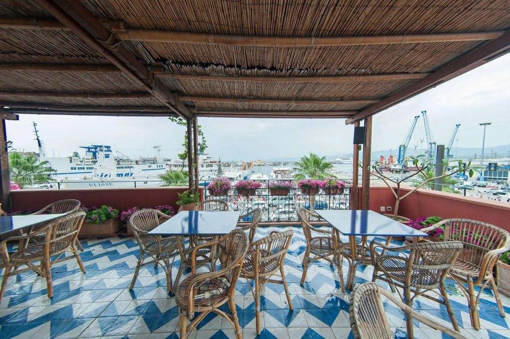 Petit Hotel
