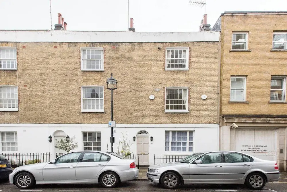 JOIVY Stylish 3 BR House with Patio, Short Walk to Regents Park & Harley Street
