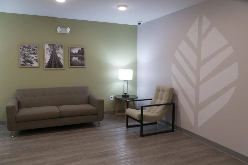 WoodSpring Suites Bakersfield East