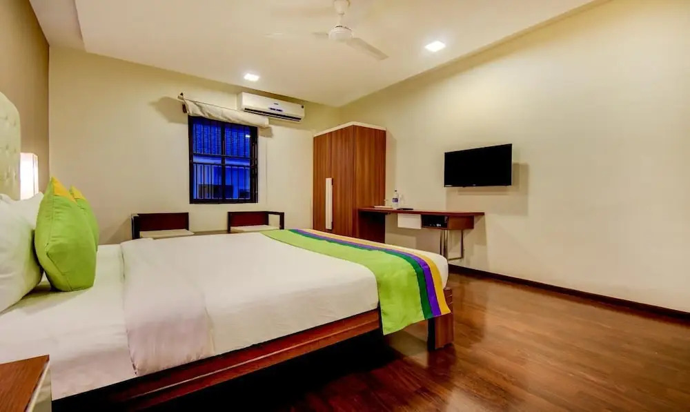 Crest Hotel