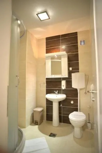 Lotos Rooms Nis Free Parking