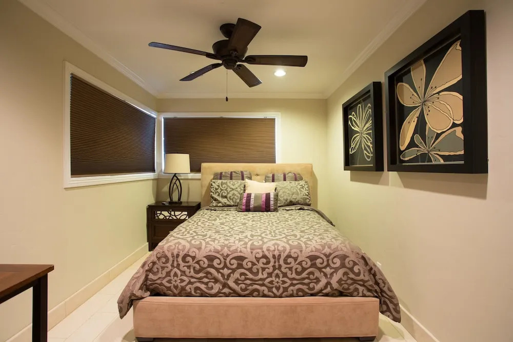128 39th Street B (68439) - 2 Br townhouse by RedAwning