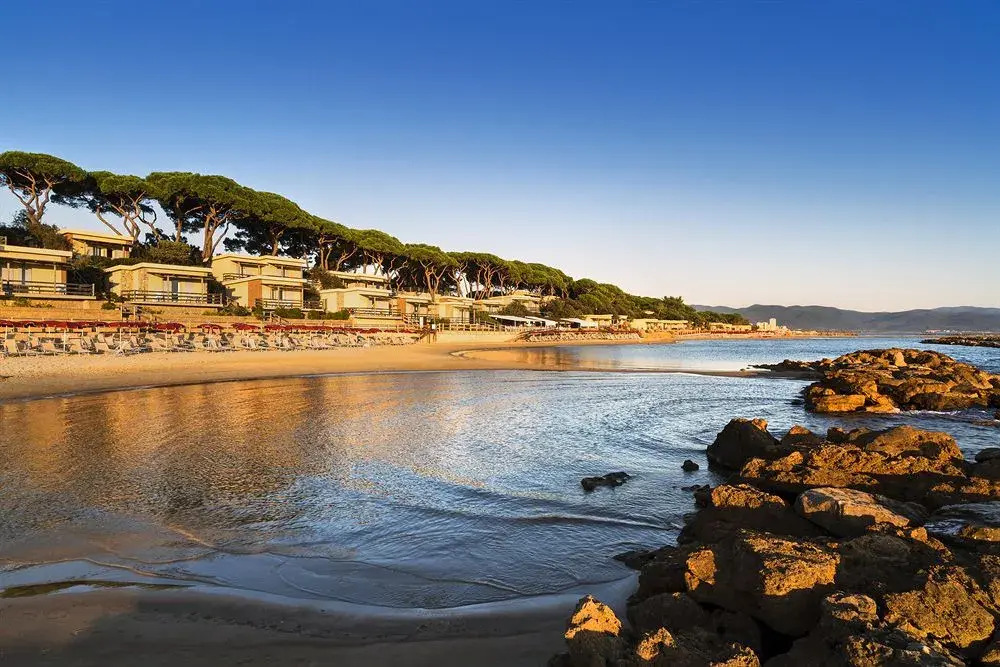 Golfo del Sole Hotel & Holiday Resort