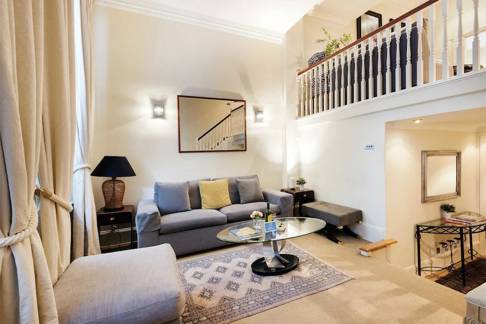 The South Kensington Courtfield Gardens - SM01