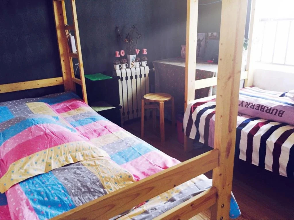 Oak Tree Youth Hostel