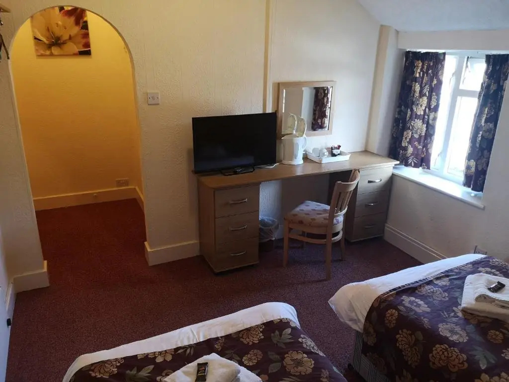 Ferns Farm Hotel & Palms Leisure Club