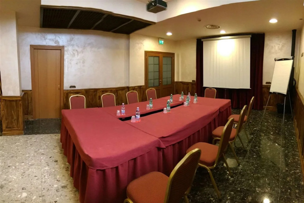 Hotel Meeting