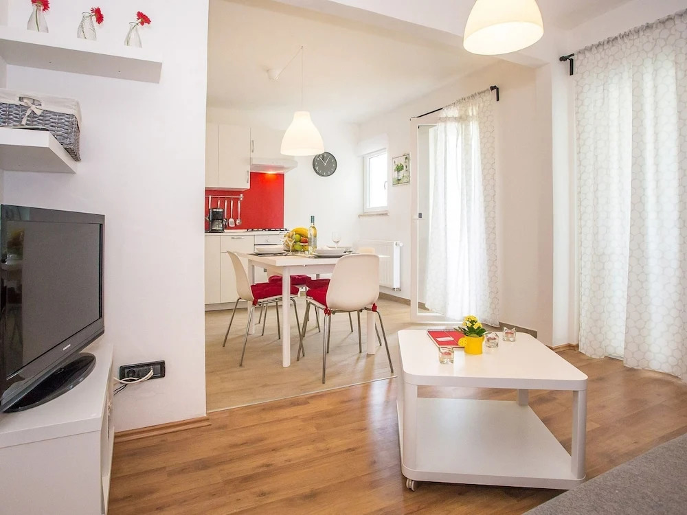 Exquisite Apartment With Private Terrace in Porec