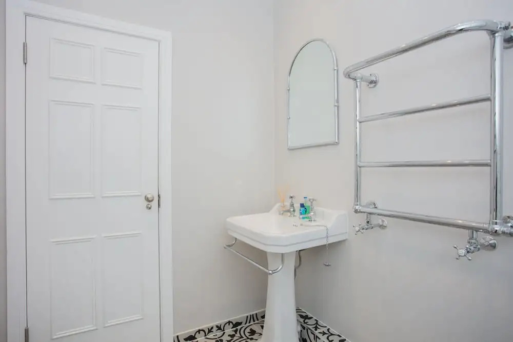 Modern 3 Bedroom Flat in West Hampstead