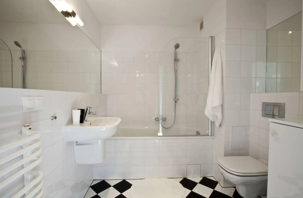 Crystal Suites Chez Helena