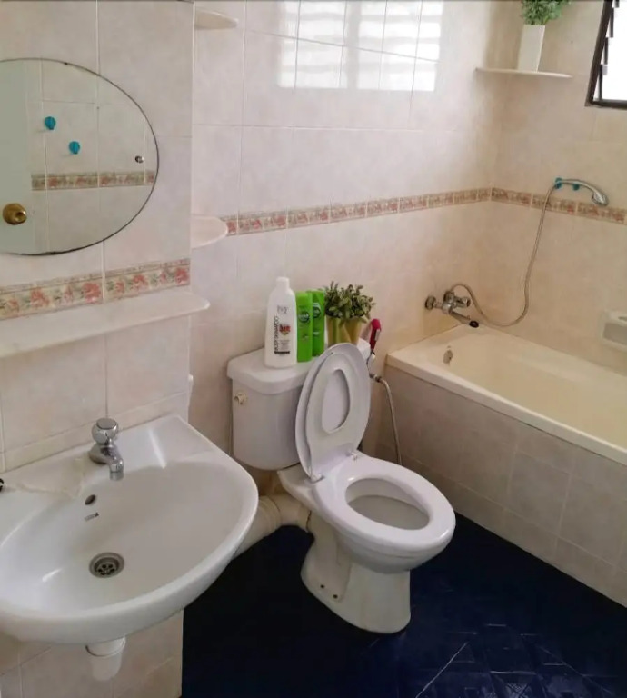 Private Suite with Balcony Gurney Drive
