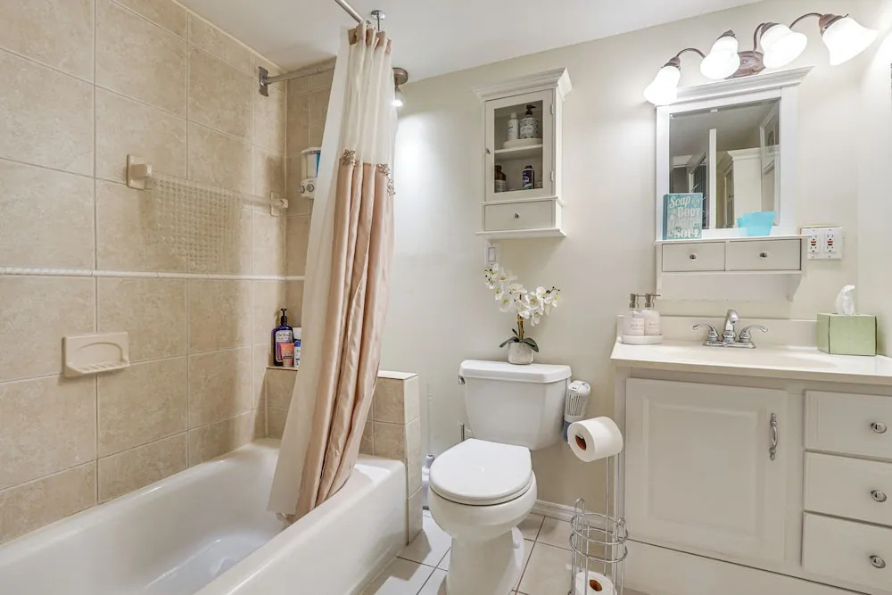 Walkable Poughkeepsie Apartment w/ Shared Yard!