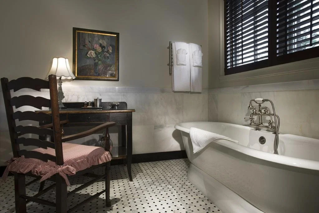 Old Edwards Inn & Spa