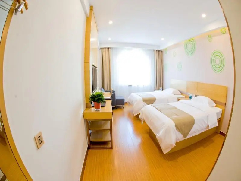 GreenTree Inn Yantai Longkou City Dongcheng District Wenlai Street High-speed Railway Station Express Hotel