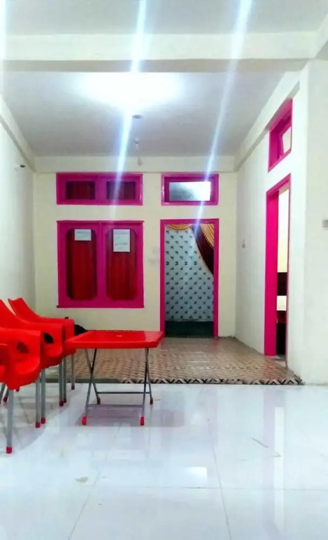 Paradise Hotel