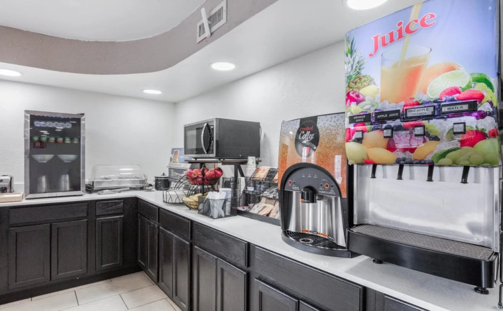 Отель Days Inn by Wyndham Forrest City I-40