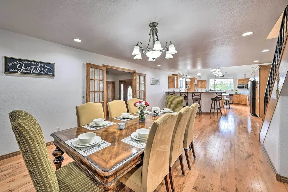 The Vineyard Country Farm Home at Grand Valley