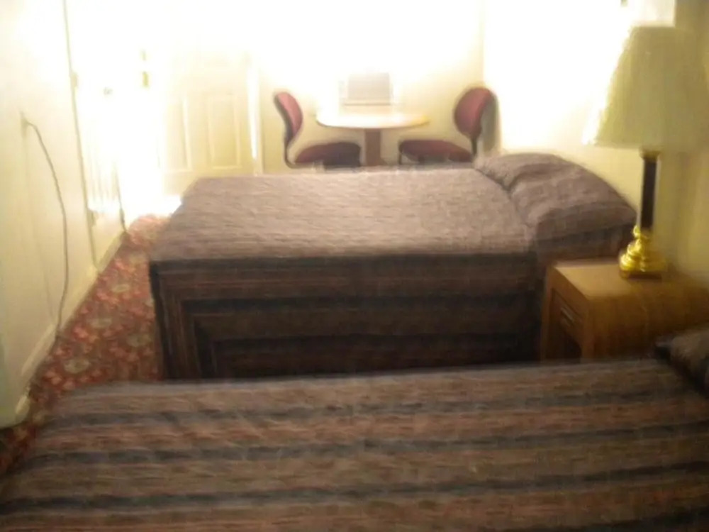 Riverside Motel