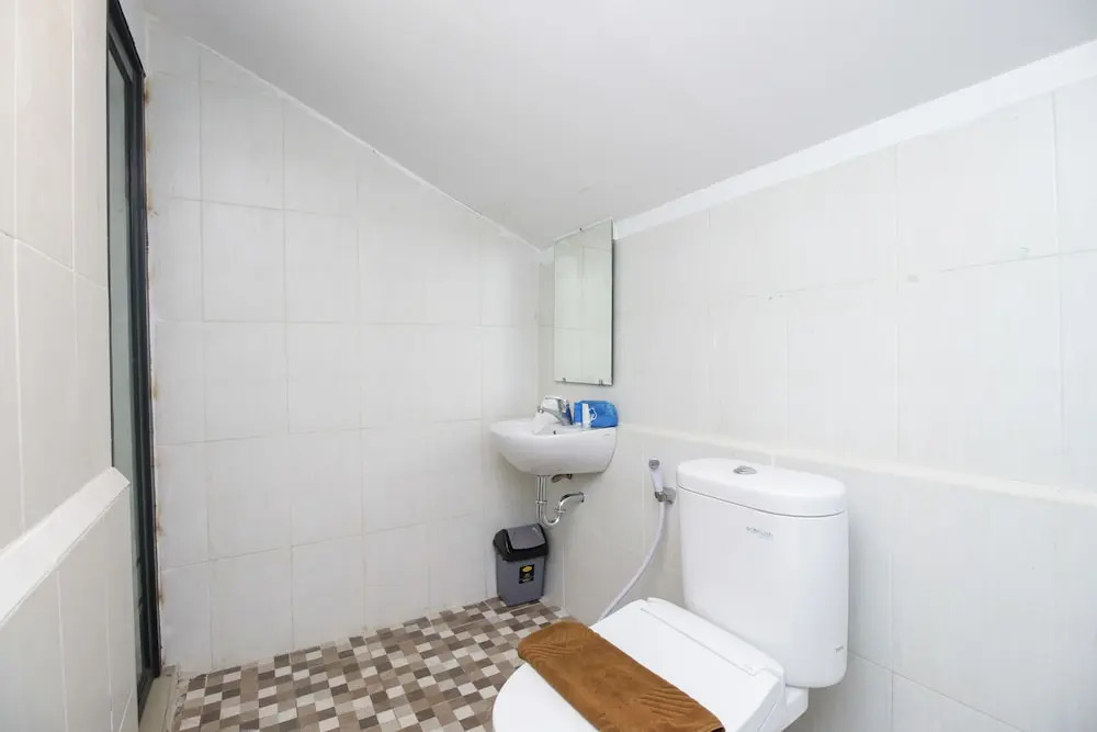 Airy Regol Lengkong Besar 145 Bandung