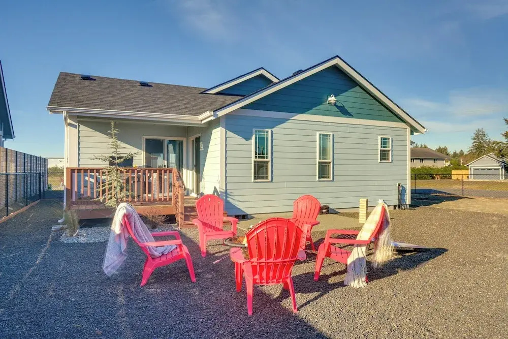 Pet-friendly Retreat w/ Fenced Yard, Walk to Beach