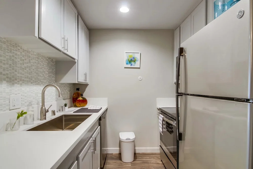 The Luxe Suites of Temecula Heights
