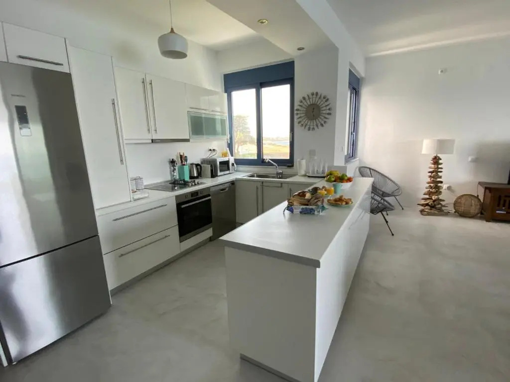 NV seafront Villa with private pool & NV seafront luxury suites no pool acces - Aegina