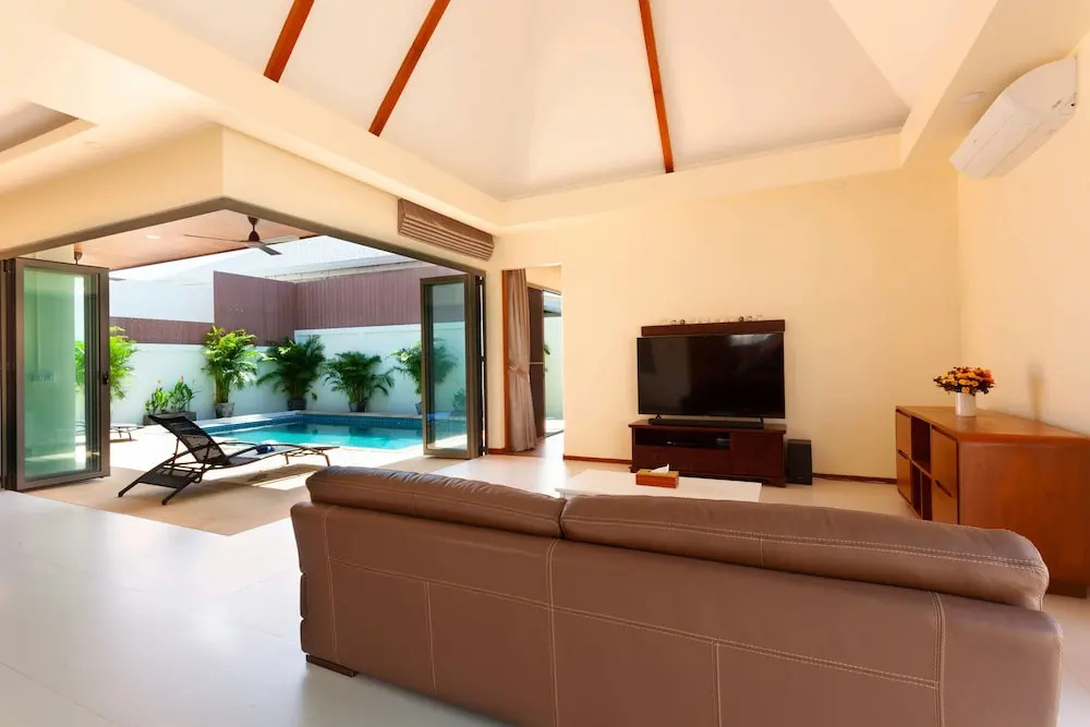 New Boutique Pool Villa Sequoia Close to Rawai and Naiharn Beach