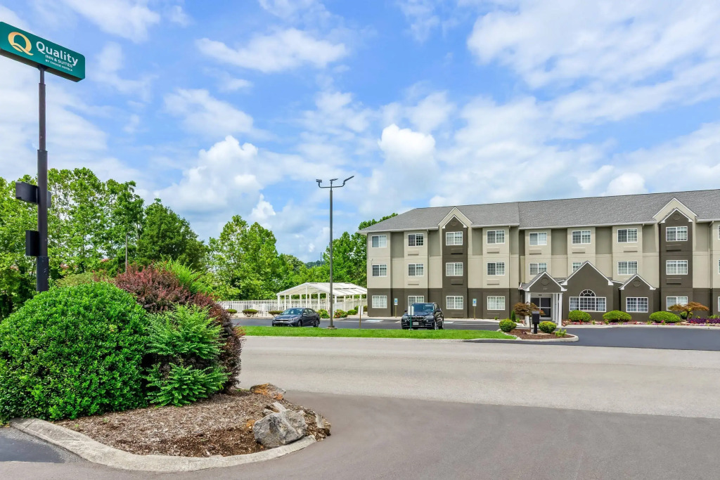 Quality Inn & Suites Bristol North