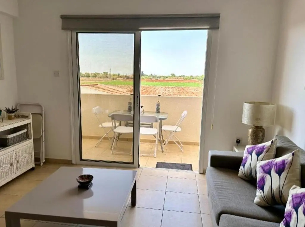 Liopetri 2-bed Apt, Sleeps 6, Pool, 10min to Beach
