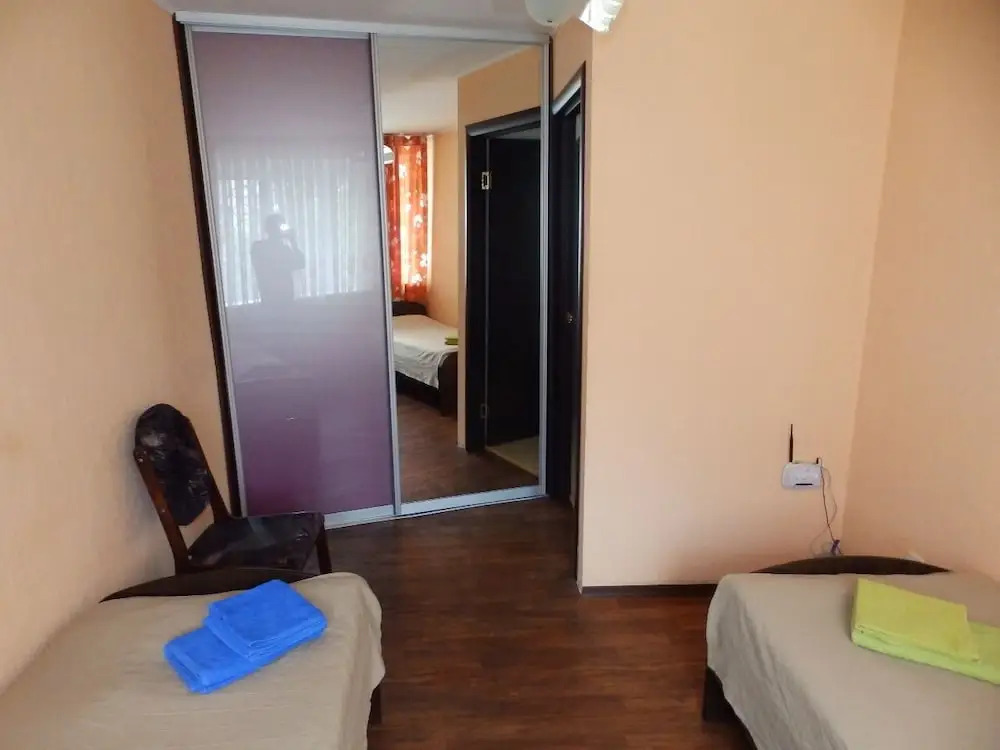 Apartment On Ordzhonikidze 42