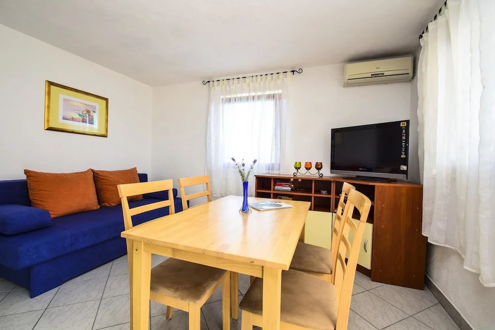 Apartments Lela Drage