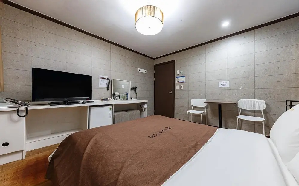 Cheongju Pool House Motel