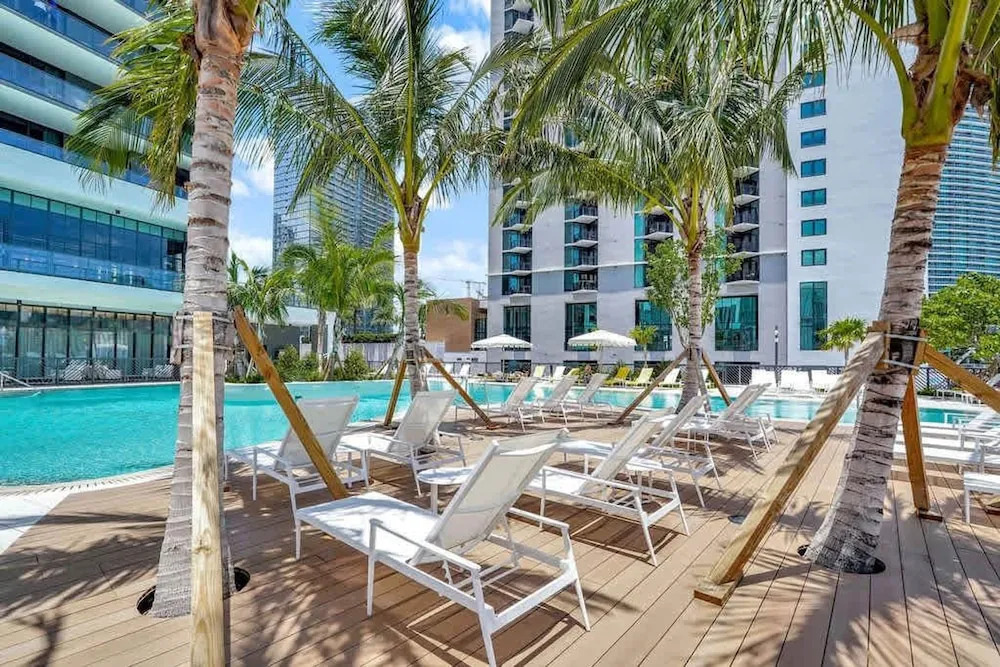 Apartment 3br-3 BTH - Gym Pool