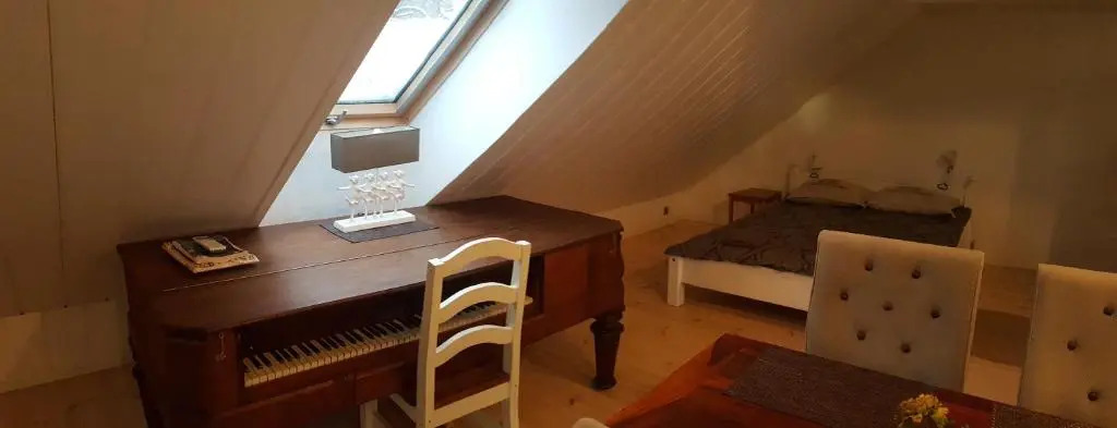 Apple 9 Apartment