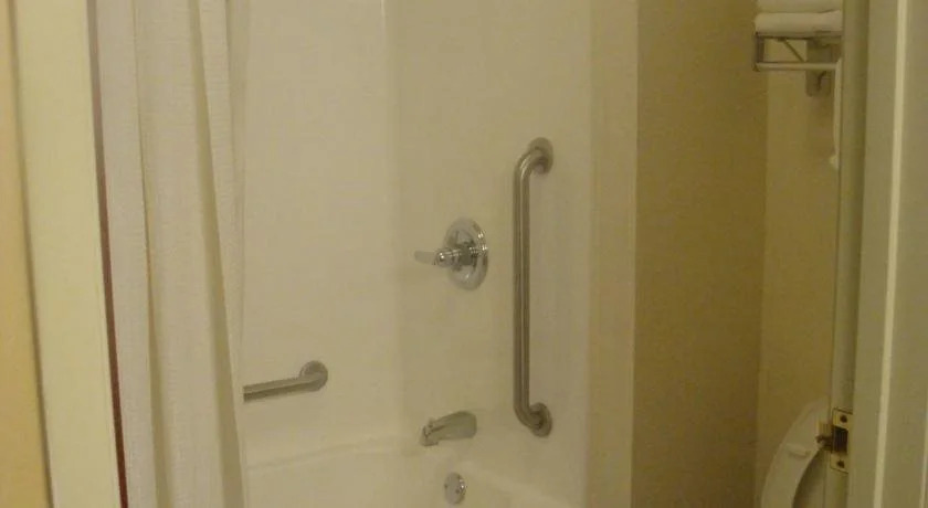 Bay Inn & Suites Troy