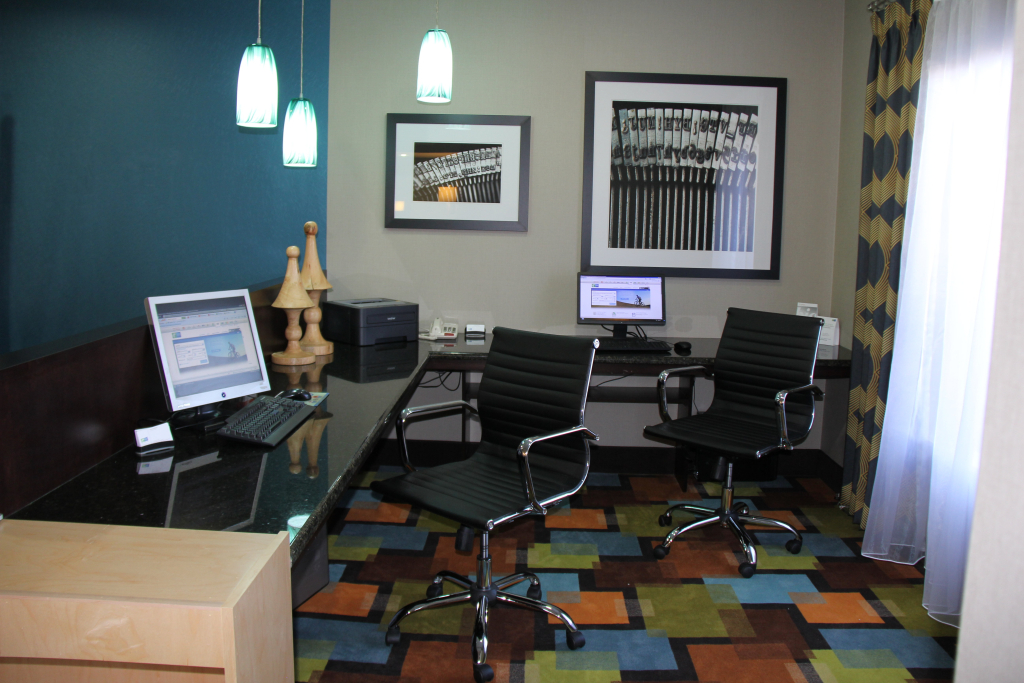 Holiday Inn Express & Suites Roanoke Rapids by IHG