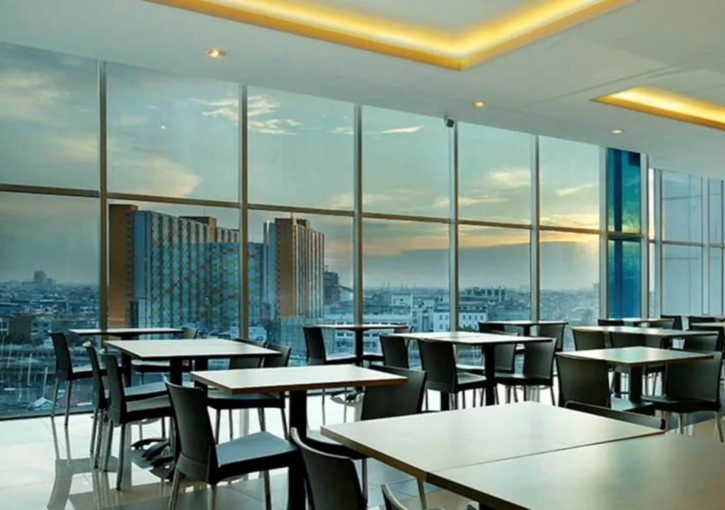 Amaris Hotel Season City