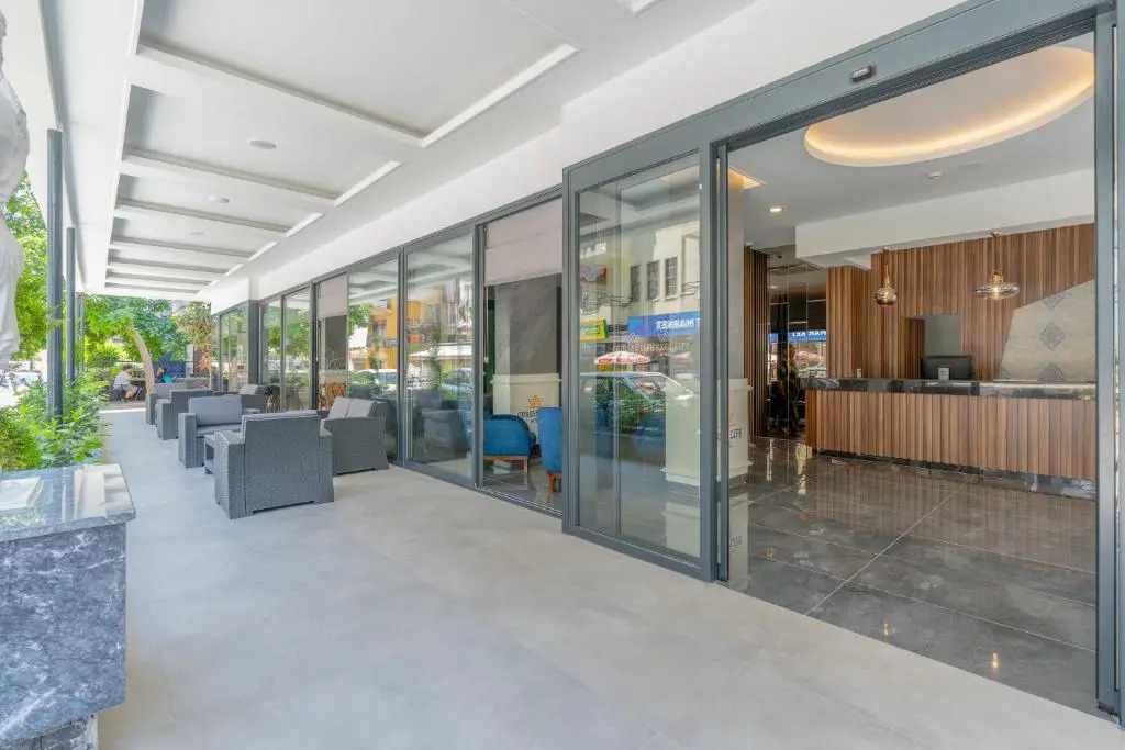 Gurses Life Hotel